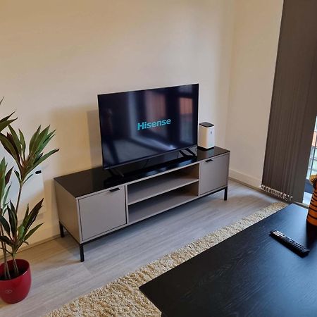 Luxe Two Bedroom Flat In Birmingham With Free Wifi Екстериор снимка