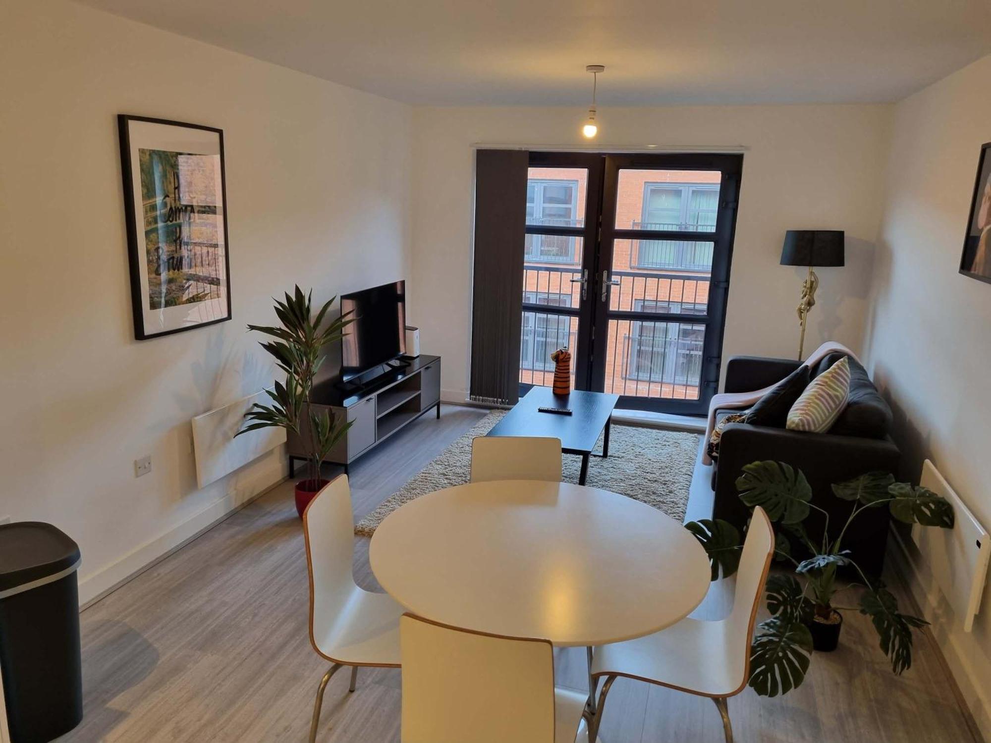 Luxe Two Bedroom Flat In Birmingham With Free Wifi Екстериор снимка