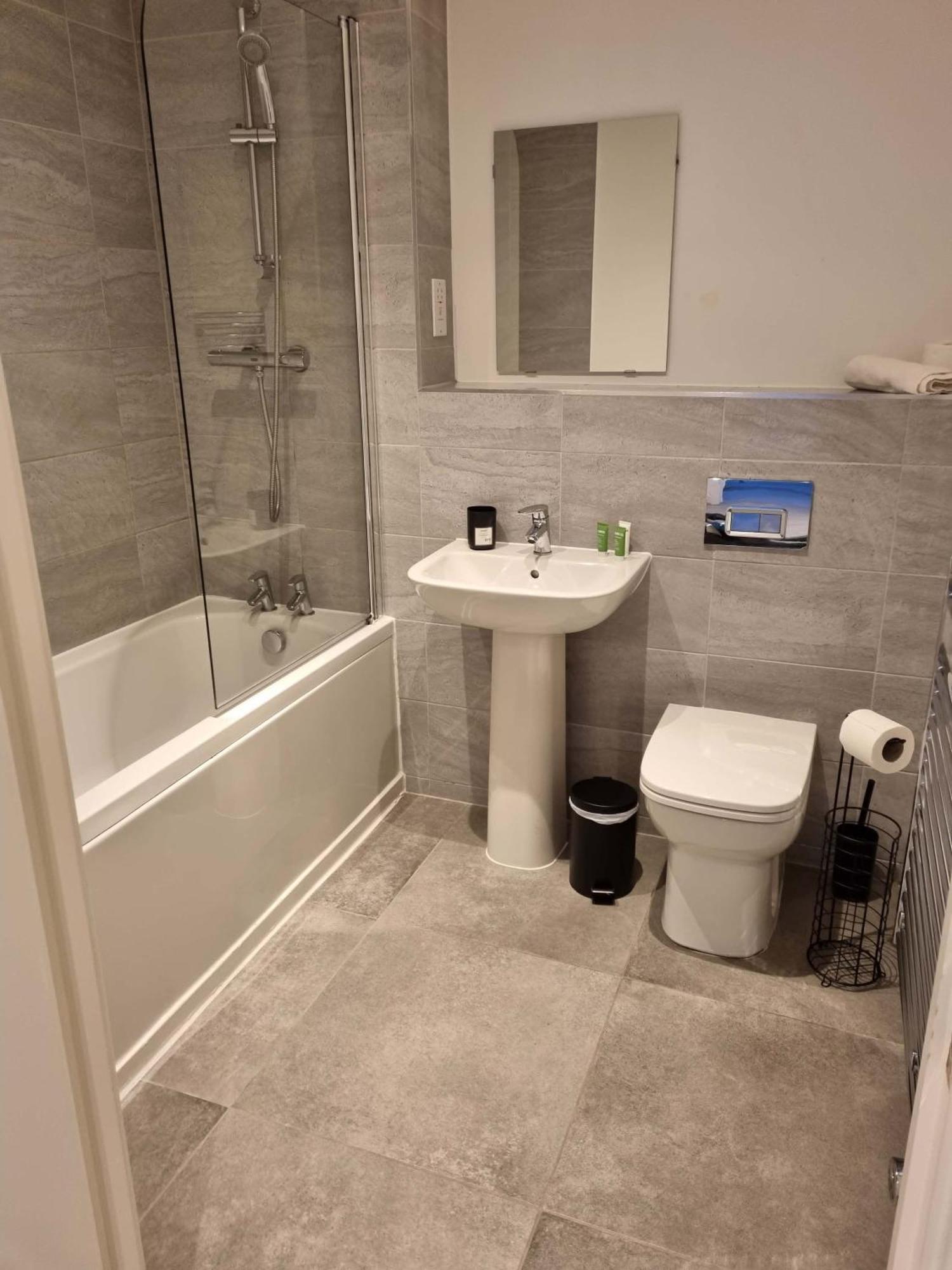 Luxe Two Bedroom Flat In Birmingham With Free Wifi Екстериор снимка